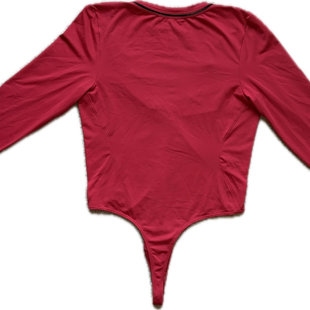 Good American Deep Red V-Neck Bodysuit - Picture 4 of 6